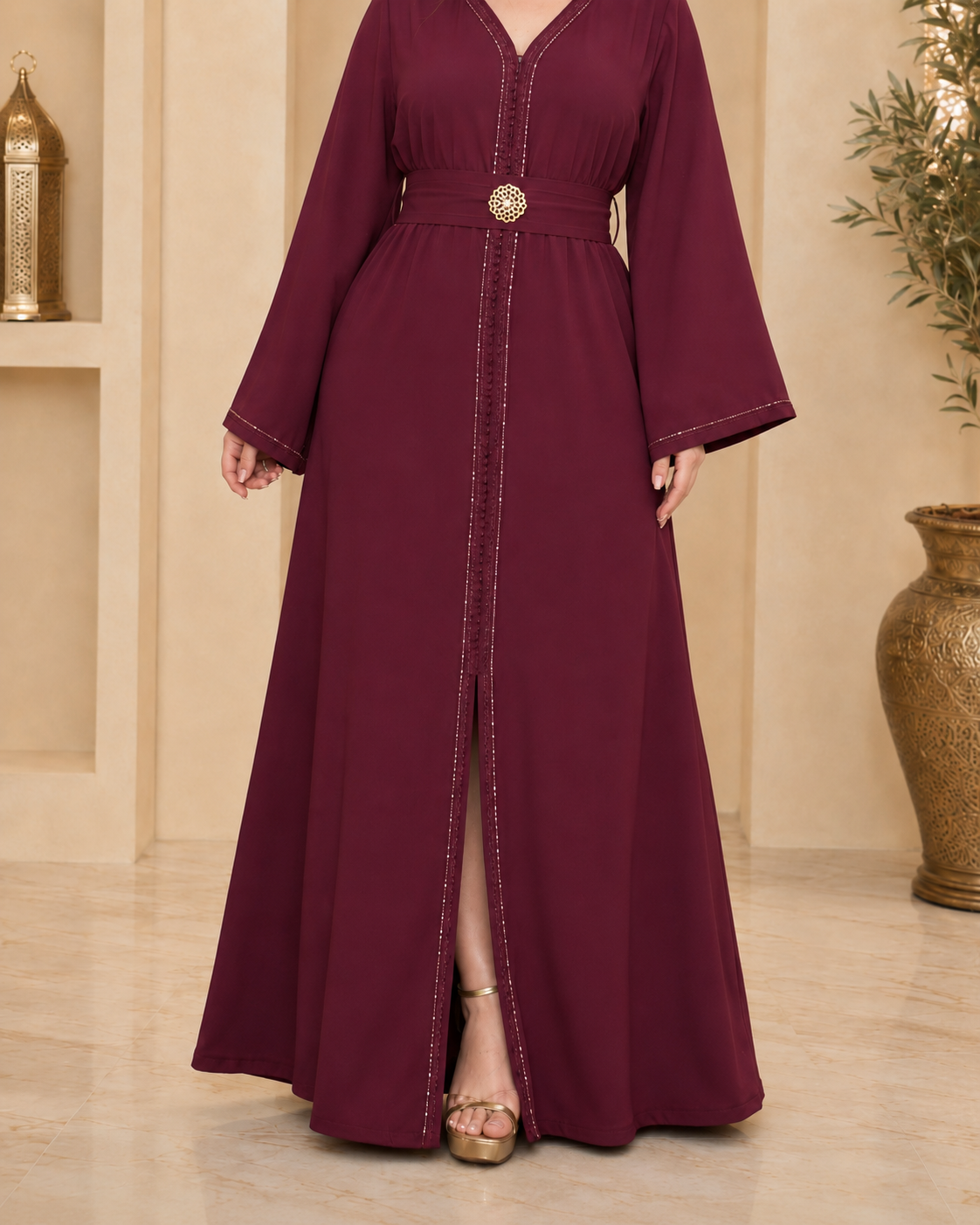 Caftan Brodé – Crêpe Fluide avec Ceinture Assortie