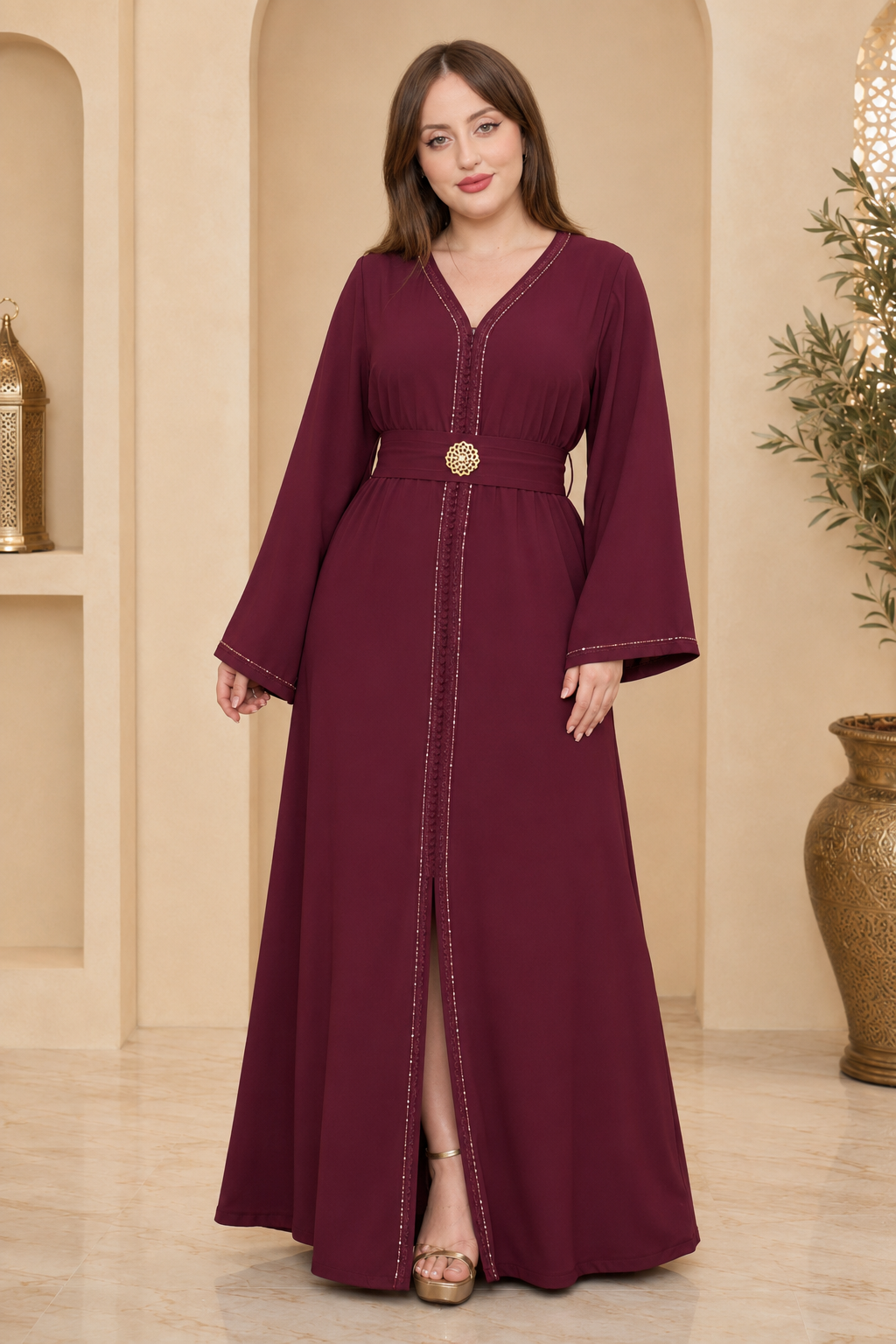 Caftan Brodé – Crêpe Fluide avec Ceinture Assortie